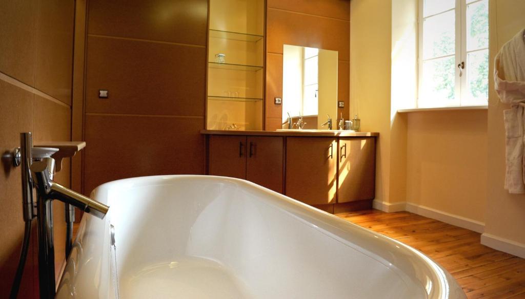 Logis De Nantas Bed & Breakfast Saint-Jean-Bonnefonds ห้อง รูปภาพ