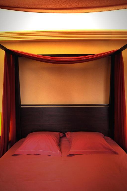 Logis De Nantas Bed & Breakfast Saint-Jean-Bonnefonds ห้อง รูปภาพ