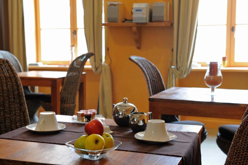 Logis De Nantas Bed & Breakfast Saint-Jean-Bonnefonds ภายนอก รูปภาพ